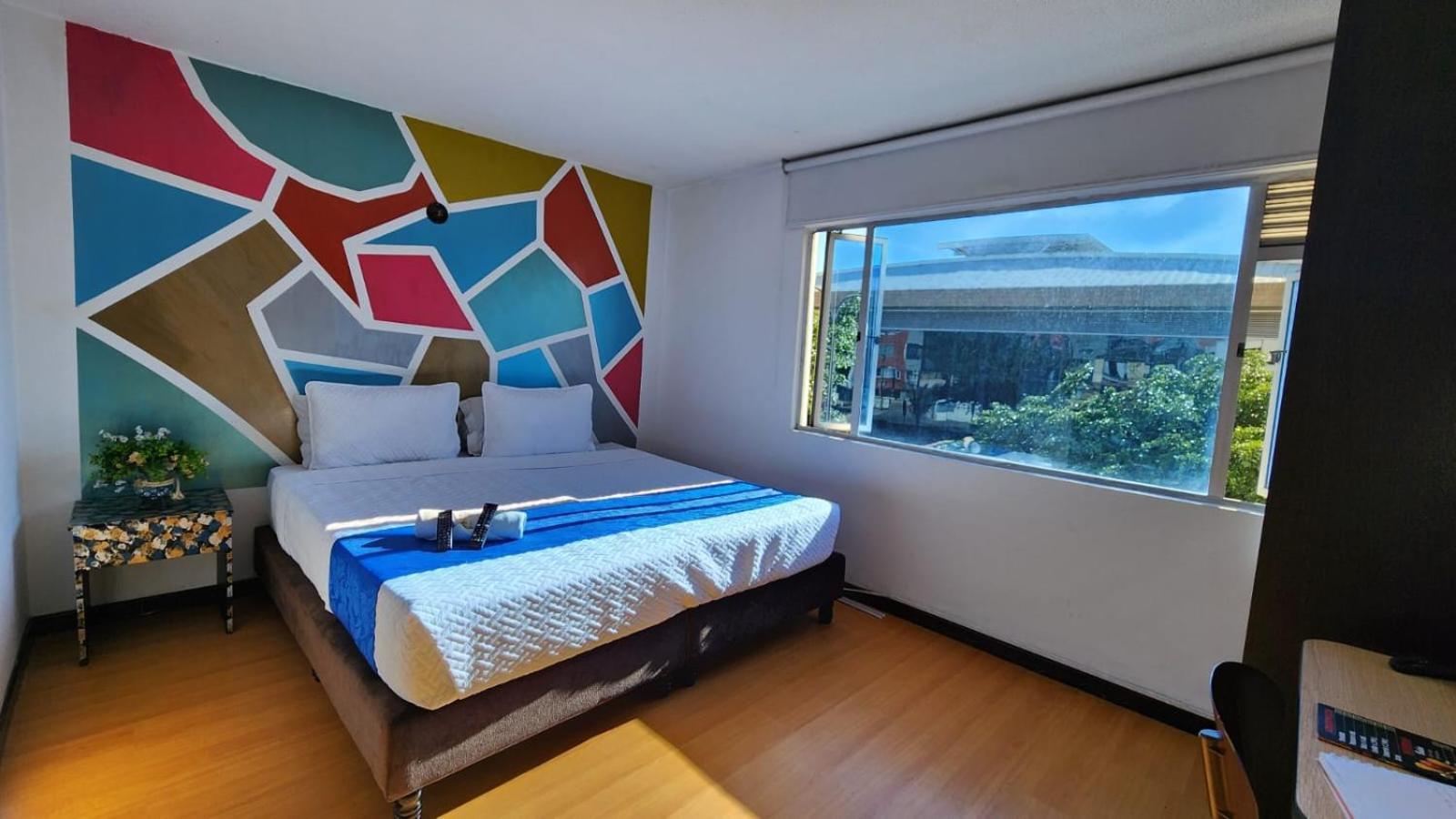 Hotel Blue Zafiro Богота Екстериор снимка