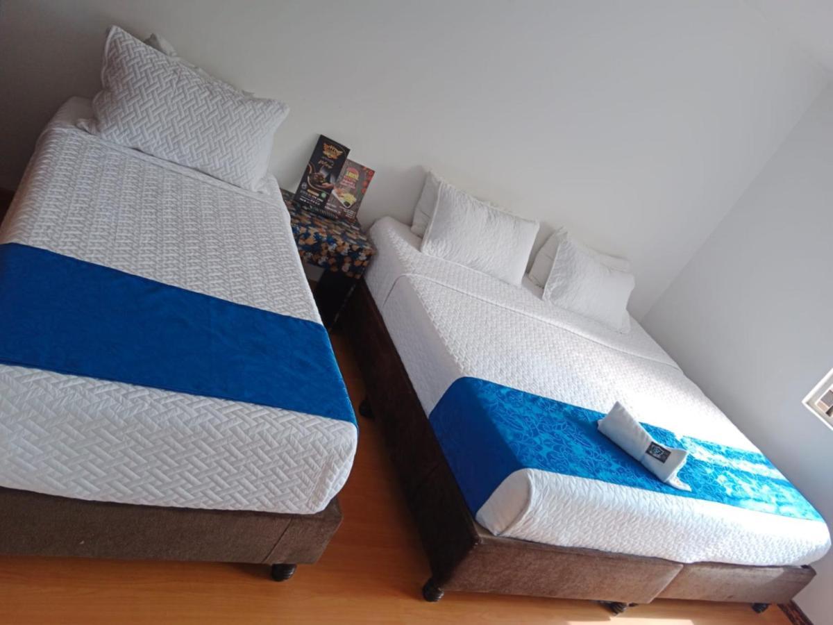 Hotel Blue Zafiro Богота Екстериор снимка