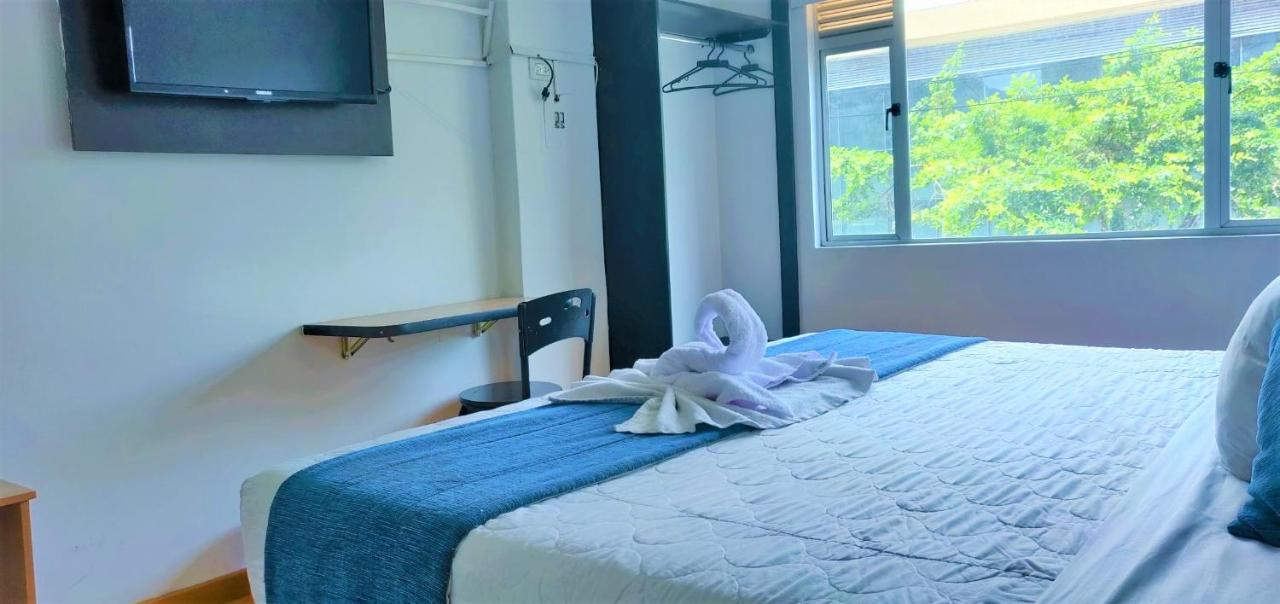 Hotel Blue Zafiro Богота Екстериор снимка
